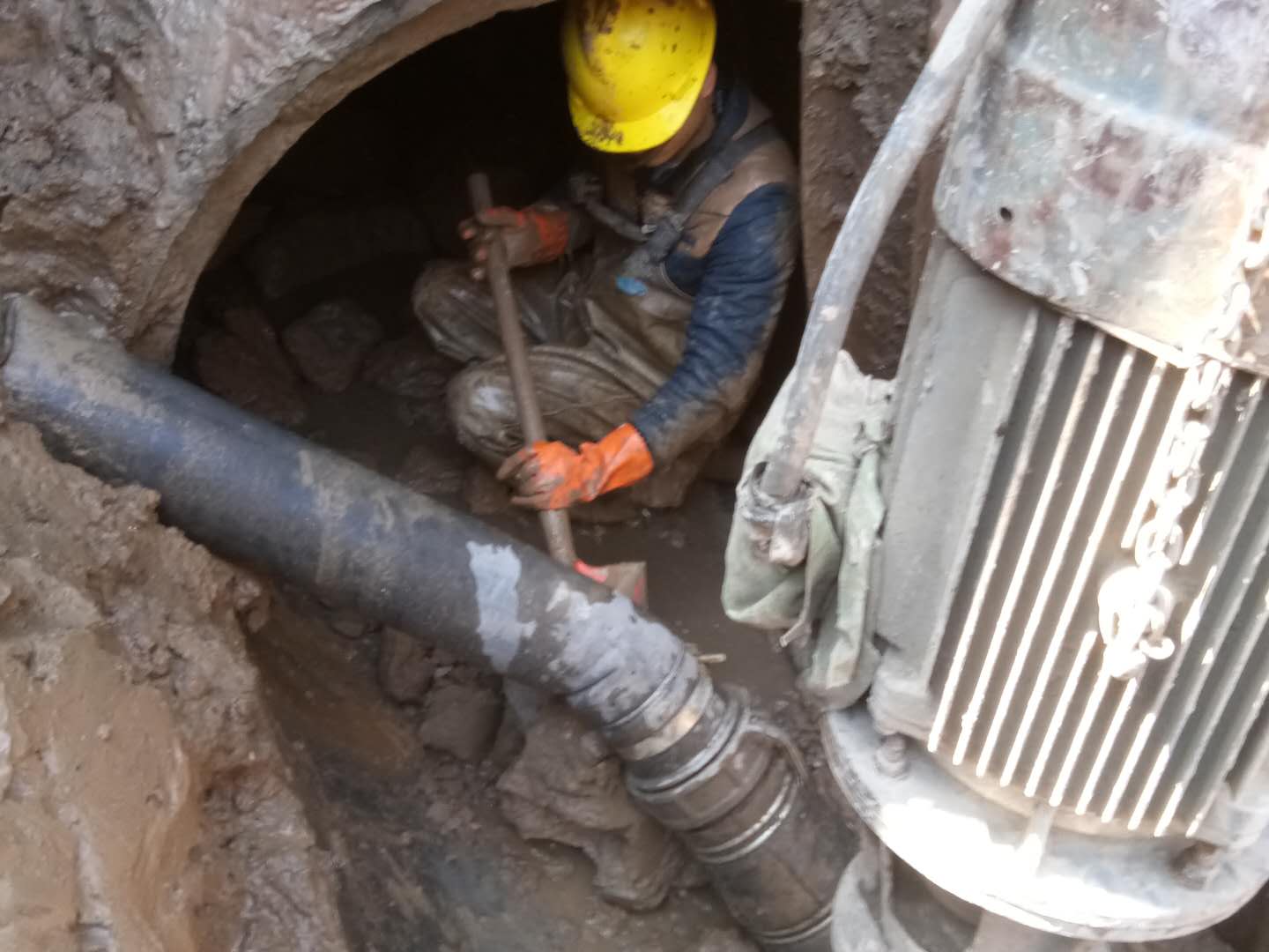 新竹镇管道清淤